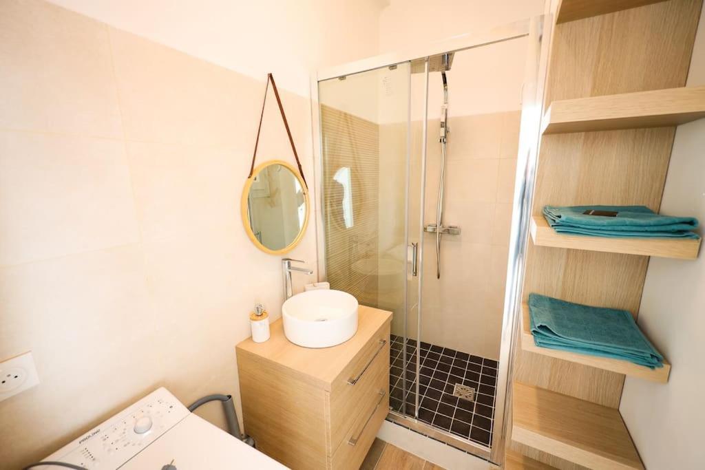شقة Cosy Pied A Terre Rue Corneille, Coeur Marseille, 4 Pers, 2 Ch المظهر الخارجي الصورة